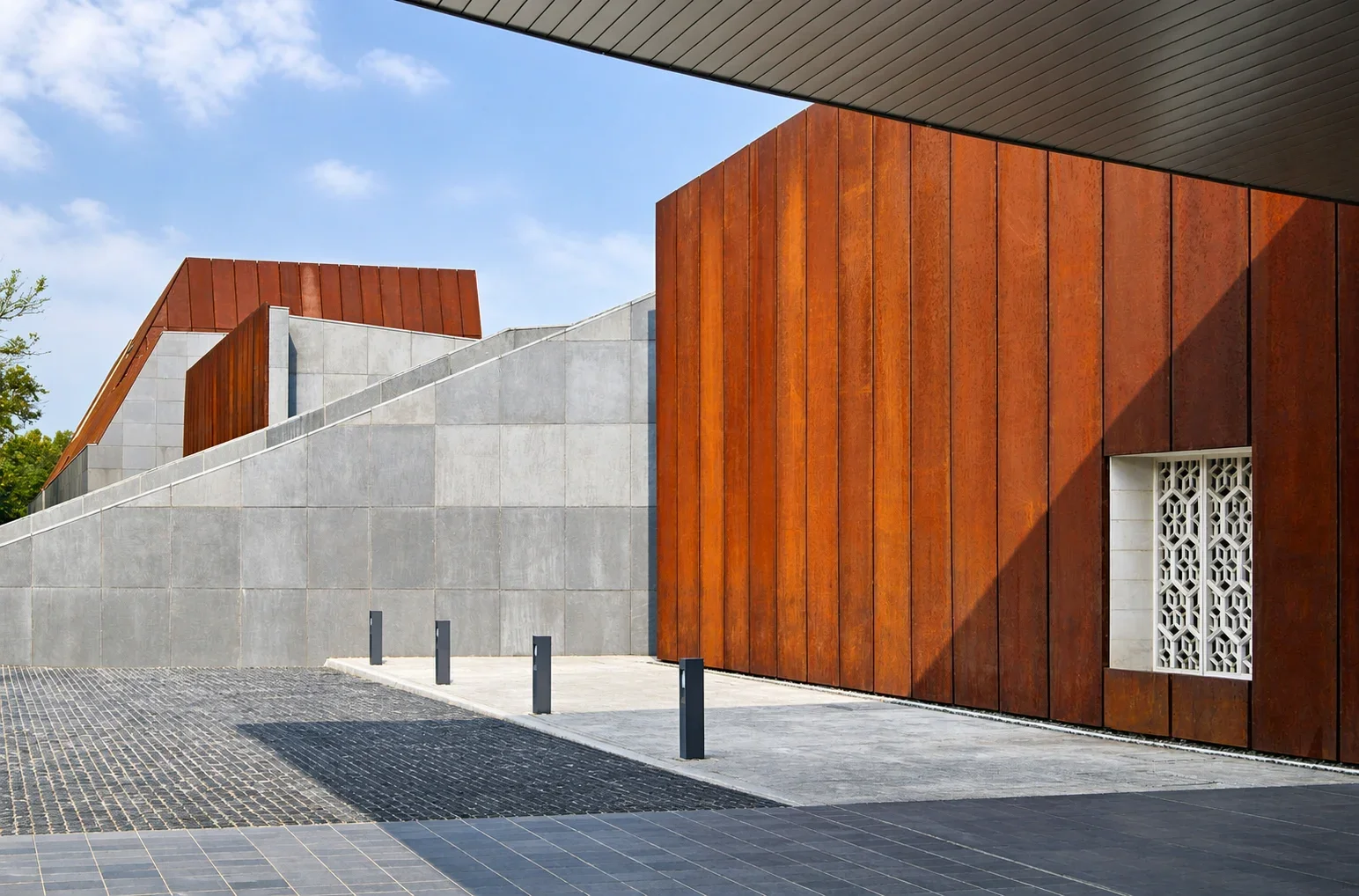 Close-up of Corten weathering steel cladding at Bihar Museum Patna